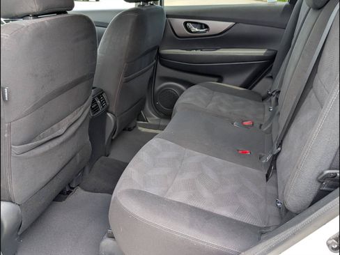 Used 2016 Nissan Rogue SV FWD image 15