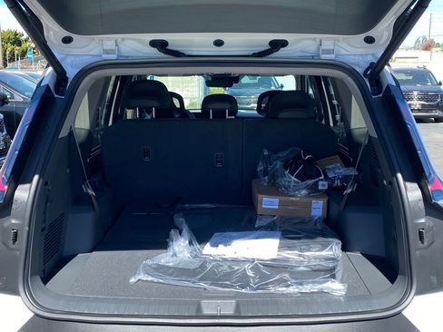 New 2026 Kia EV9 Wind image 21