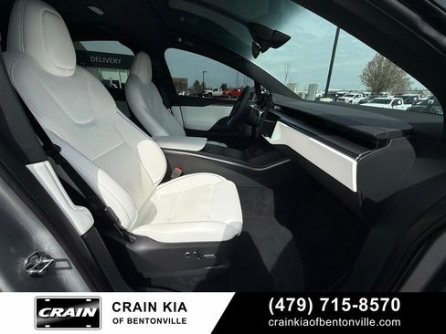 Used 2024 Tesla Model X Plaid image 36