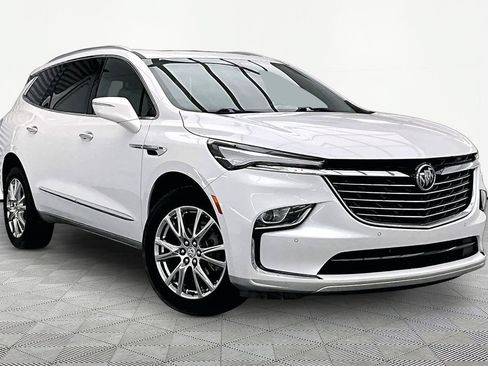 Used 2024 Buick Enclave Essence w/ Experience Buick Package AWD/4WD image 12