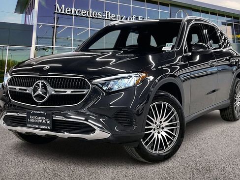 Used 2026 Mercedes-Benz GLC 300 GLC 300 image 9