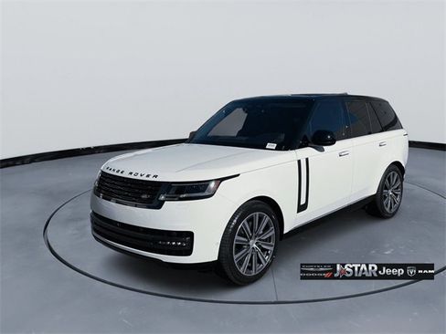 Used 2024 Land Rover Range Rover SE image 1