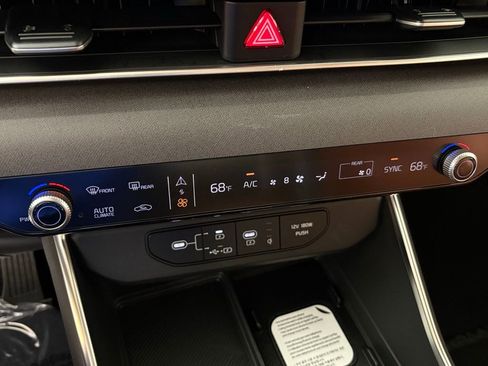 New 2026 Kia Carnival EX FWD image 29