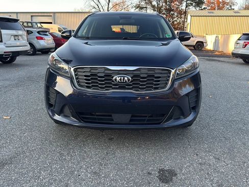 Used 2020 Kia Sorento LX w/ LX I4 Convenience Package image 2