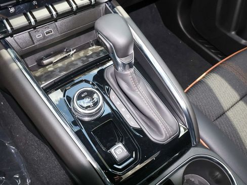 New 2026 GMC Canyon AT4 w/ Technology Plus Package AWD/4WD image 26