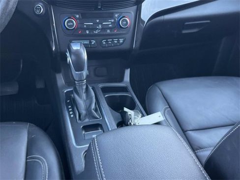 Used 2019 Ford Escape Titanium image 17