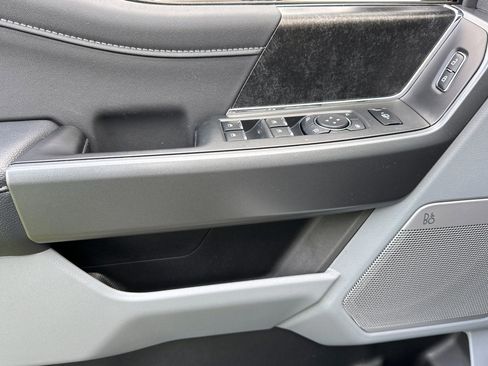 New 2026 Ford F250 XLT w/ XLT Premium Package image 10