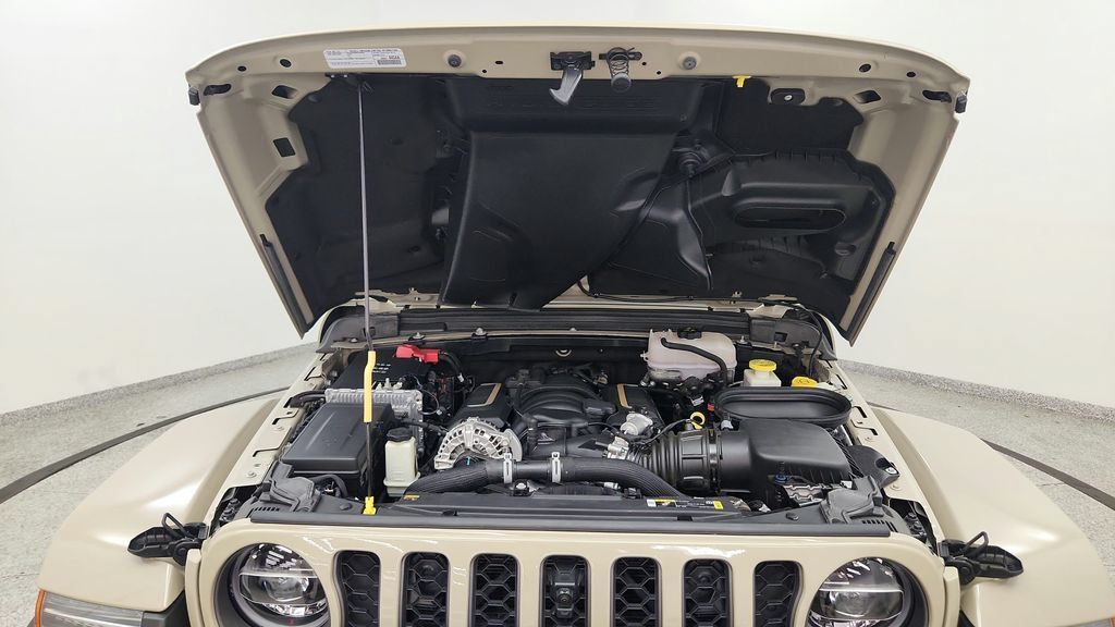 Used 2022 Jeep Wrangler Unlimited Rubicon w/ Trailer Tow Package AWD/4WD image 18