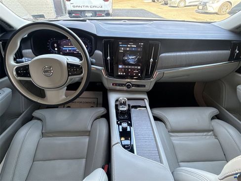 Used 2023 Volvo S90 B6 Ultimate image 23