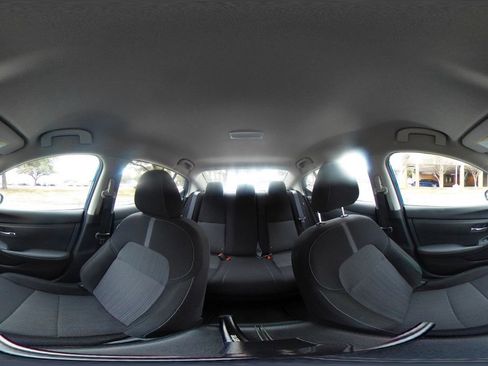 Used 2025 Nissan Sentra SV image 37