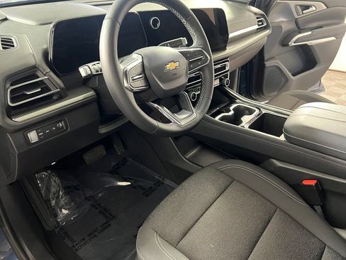 Certified 2026 Chevrolet Traverse LT w/ Sun and Wheel Package AWD/4WD image 22