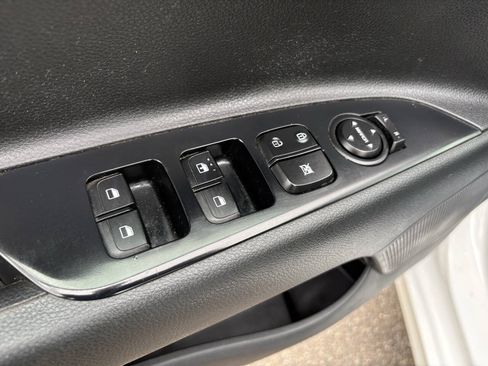 Used 2022 Kia Rio S FWD image 15