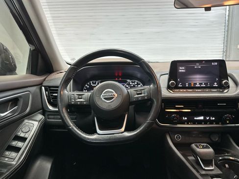 Used 2021 Nissan Rogue SV w/ Premium Package FWD image 16