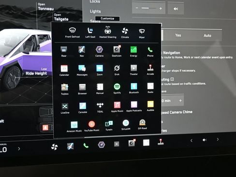 Used 2024 Tesla Cybertruck AWD Crew Cab image 31