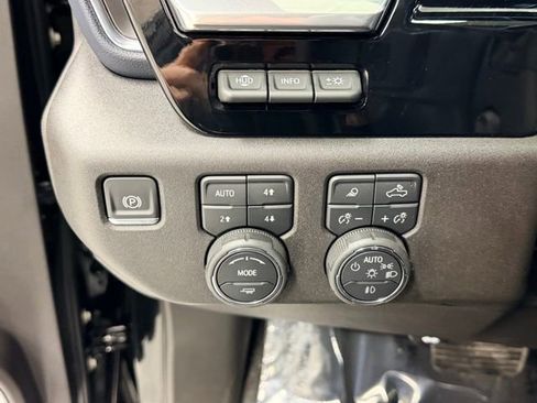 Certified 2026 Chevrolet Silverado 1500 High Country w/ Technology Package image 19