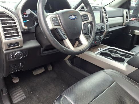 Used 2017 Ford F250 Lariat w/ Lariat Ultimate Package image 8