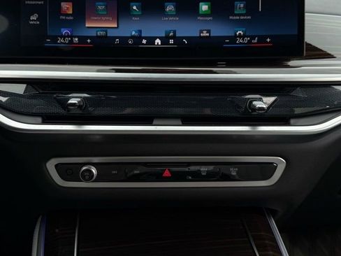 Used 2025 BMW X5 xDrive40i w/ Premium Enhanced Package image 31