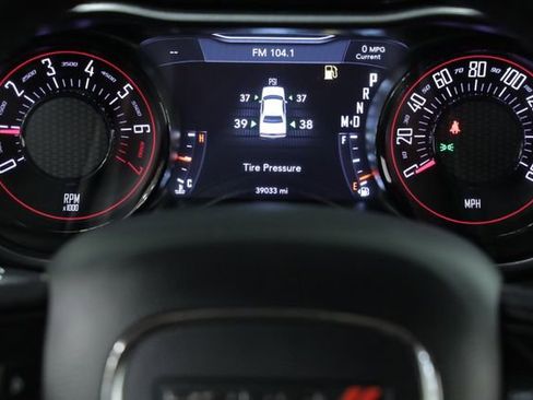 Used 2020 Dodge Challenger SXT w/ Driver Convenience Group image 16