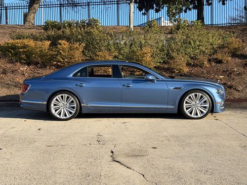 Used 2023 Bentley Flying Spur W12 image 8
