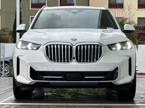 New 2026 BMW X5 xDrive50e w/ Climate Comfort Package AWD/4WD image 8