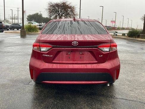 Certified 2022 Toyota Corolla LE image 5