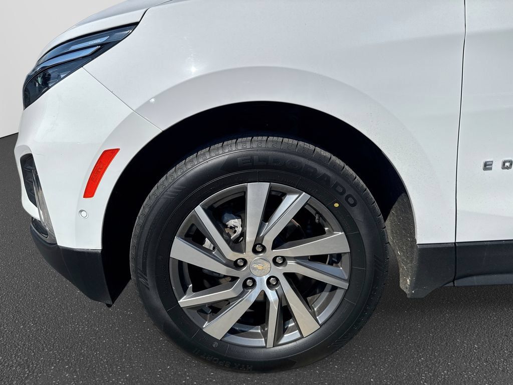 Used 2023 Chevrolet Equinox Premier AWD/4WD image 13