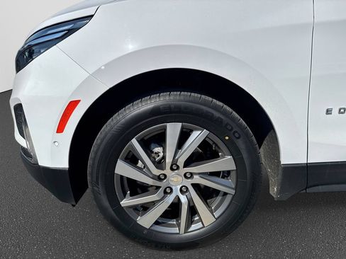Used 2023 Chevrolet Equinox Premier AWD/4WD image 13
