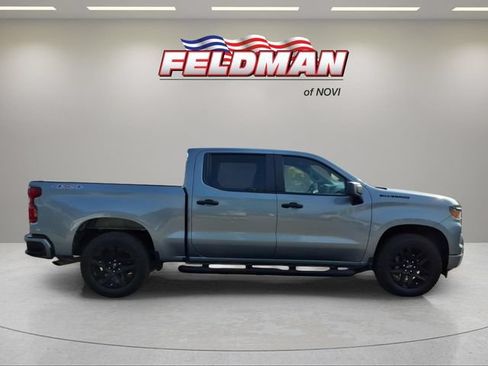 Used 2023 Chevrolet Silverado 1500 Custom w/ 2.7L Blackout Package AWD/4WD image 7