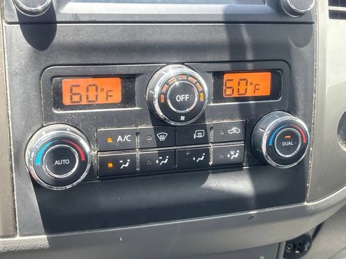Used 2017 Nissan Frontier SL w/ Moonroof Package AWD/4WD image 14