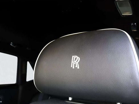 Used 2017 Rolls-Royce Ghost RWD image 11