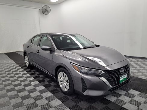 Used 2024 Nissan Sentra S FWD image 13