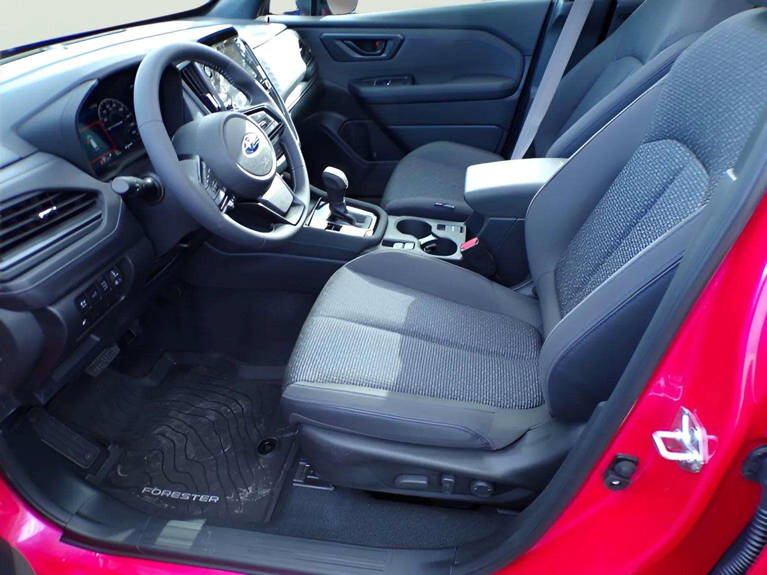 Used 2025 Subaru Forester Premium AWD/4WD image 10