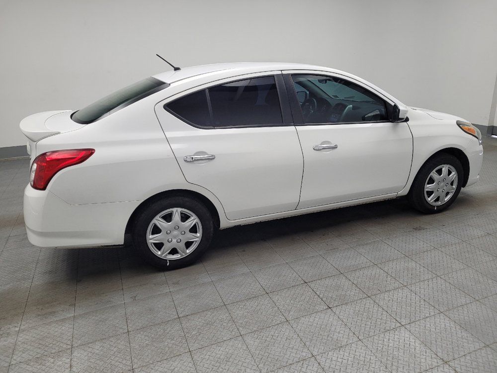 Used 2019 Nissan Versa SV FWD image 10