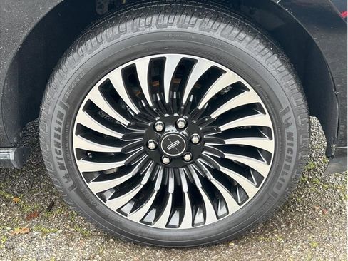 Used 2018 Lincoln Navigator L Black Label w/ Cargo Package image 9