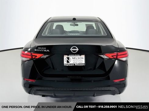 Used 2025 Nissan Sentra SV FWD image 6