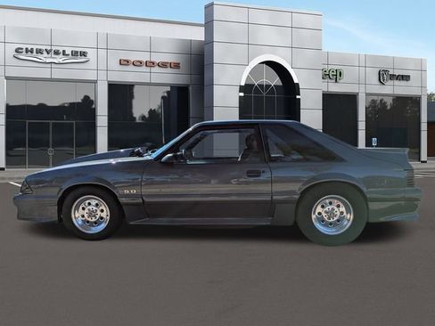 Used 1989 Ford Mustang GT RWD image 6