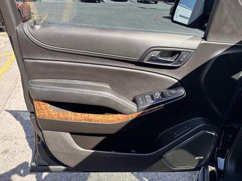 Used 2020 Chevrolet Tahoe Premier RWD image 21
