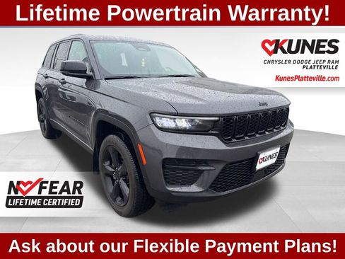 Used 2023 Jeep Grand Cherokee Altitude image 1