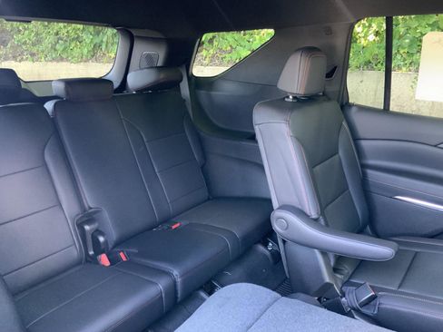 New 2026 Chevrolet Traverse Z71 w/ Driver Confidence Package image 13