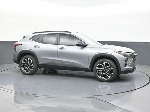 New 2026 Chevrolet Trax RS w/ Driver Confidence Package FWD image 13