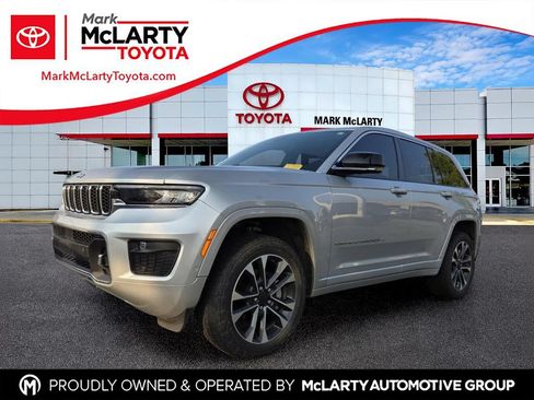 Used 2022 Jeep Grand Cherokee Overland AWD/4WD image 1