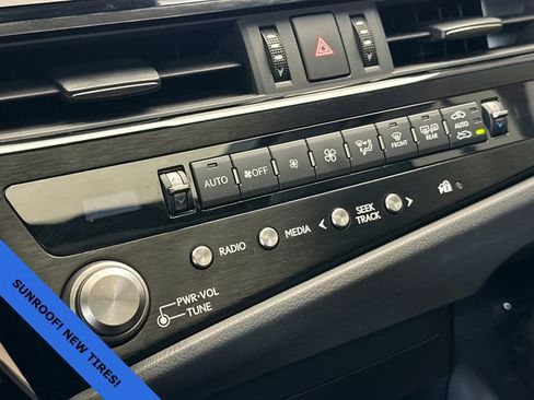 Used 2023 Lexus ES 350 w/ Accessory Package (Z2) FWD image 23