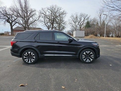 Used 2025 Ford Explorer Platinum w/ LUX Leather Package image 7
