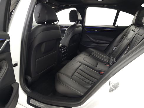 Used 2018 BMW 530i xDrive w/ Premium Package image 27