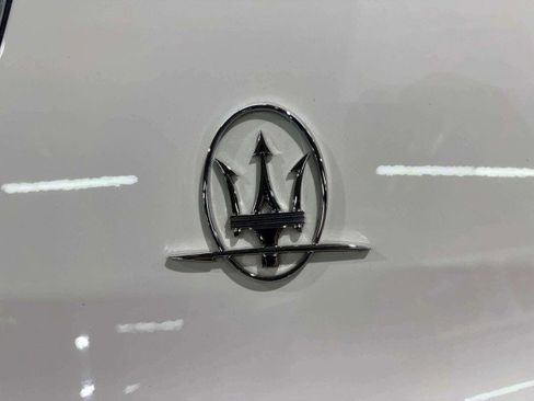 Used 2017 Maserati Levante S image 63