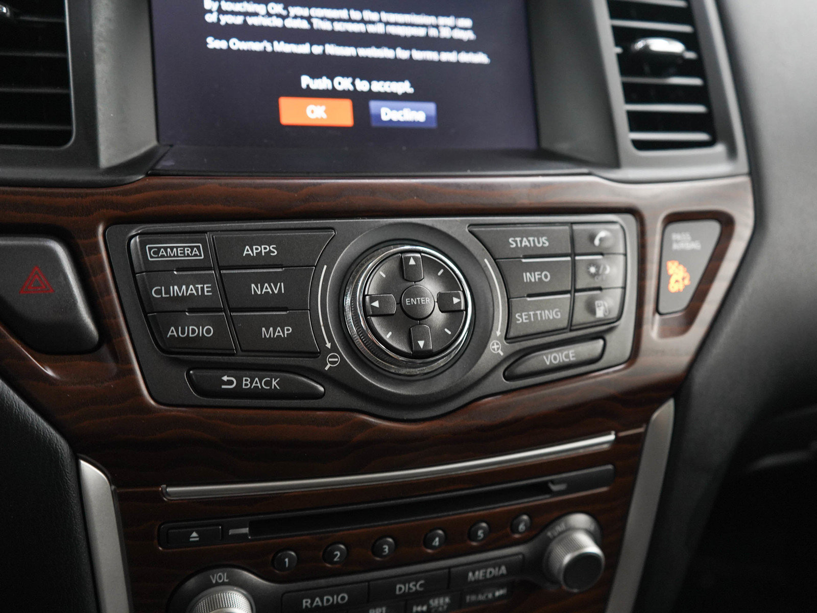 Used 2018 Nissan Pathfinder Platinum w/ Cargo Package AWD/4WD image 23