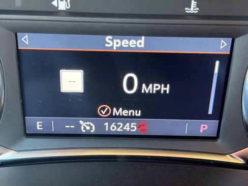 Used 2024 GMC Terrain SLT w/ Infotainment Package II AWD/4WD image 24