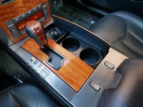 Used 2007 Cadillac XLR RWD image 18
