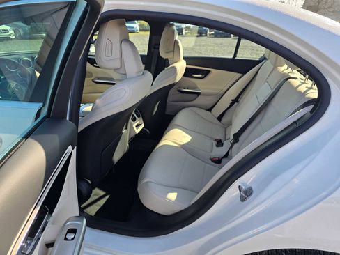 Used 2025 Mercedes-Benz C 300 Sedan image 18
