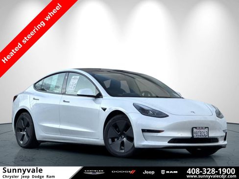 Used 2022 Tesla Model 3 image 1